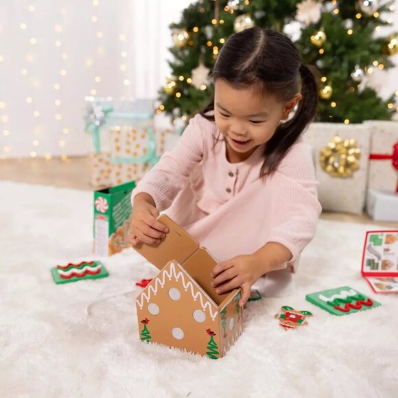 Melissa & Doug Gingerbread House Wooden Playset 38 Pieces Building Christmas NEW - Picture 3 of 15